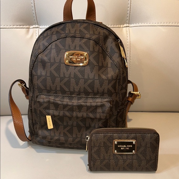 Michael Kors Brown Logo Backpack and Wallet - Picture 1 of 12